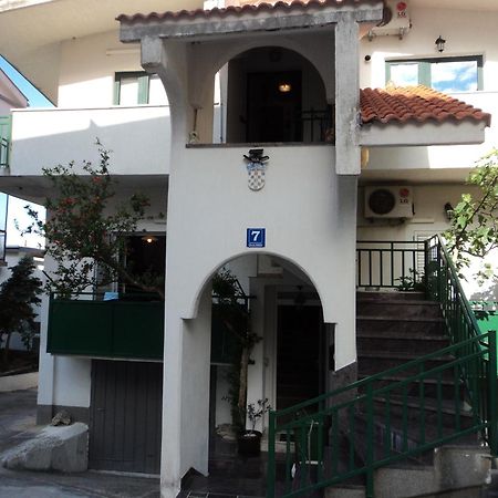 Rooms Tia Baška Voda المظهر الخارجي الصورة
