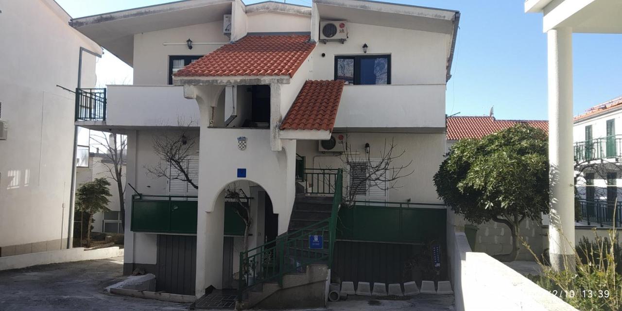 Rooms Tia Baška Voda المظهر الخارجي الصورة