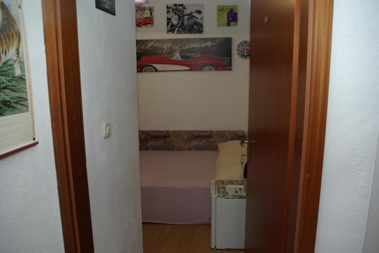 Rooms Tia Baška Voda المظهر الخارجي الصورة
