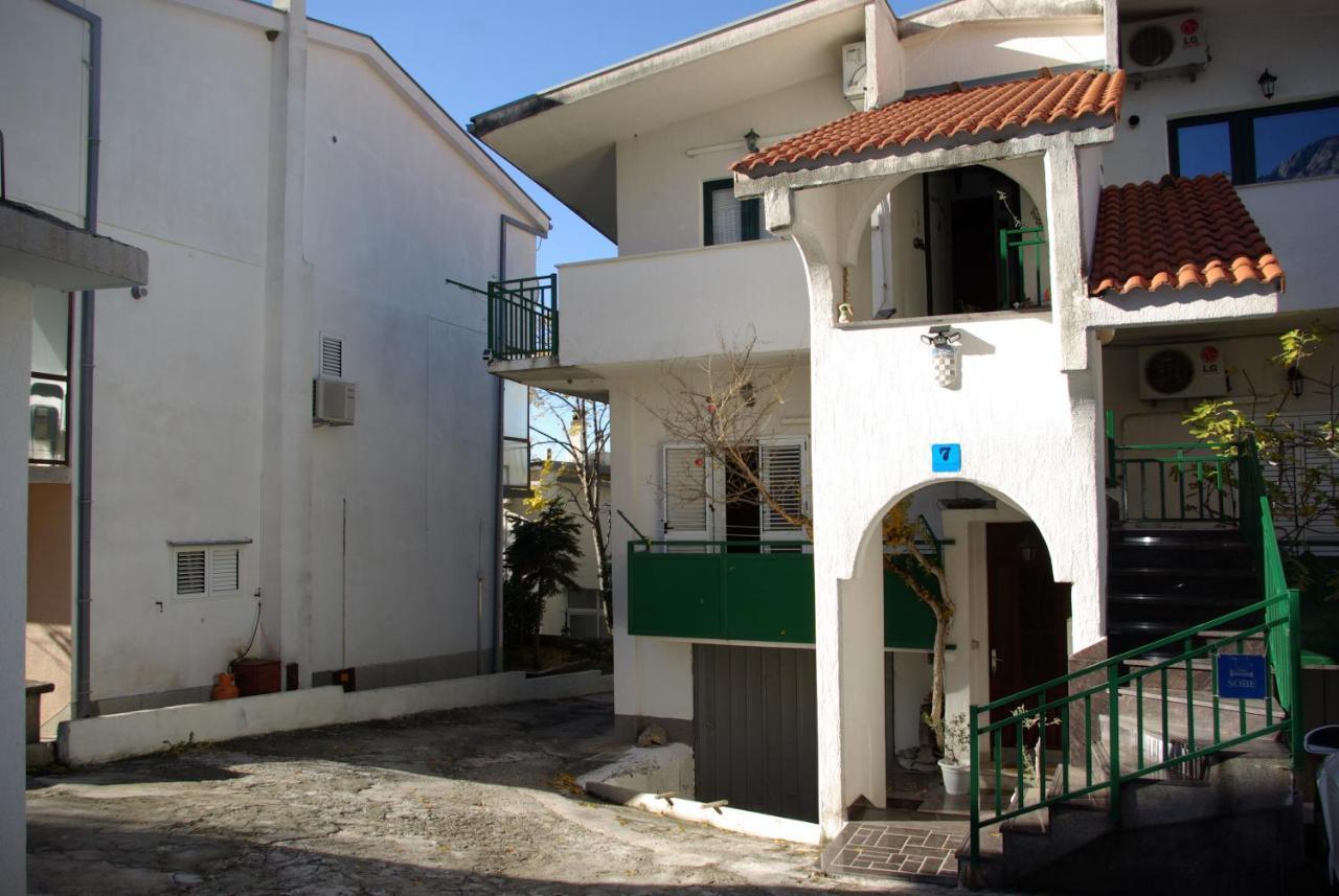 Rooms Tia Baška Voda المظهر الخارجي الصورة