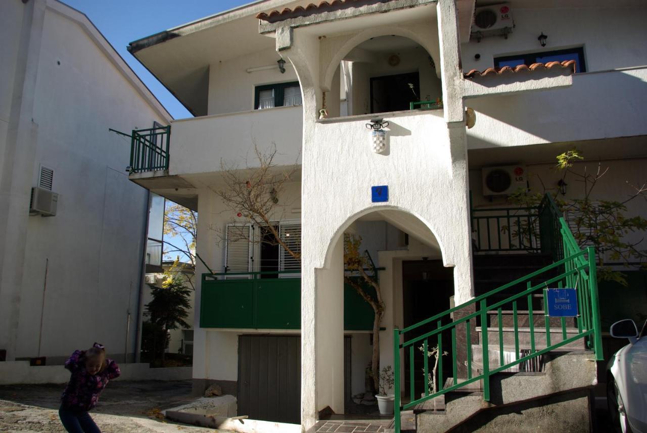 Rooms Tia Baška Voda المظهر الخارجي الصورة