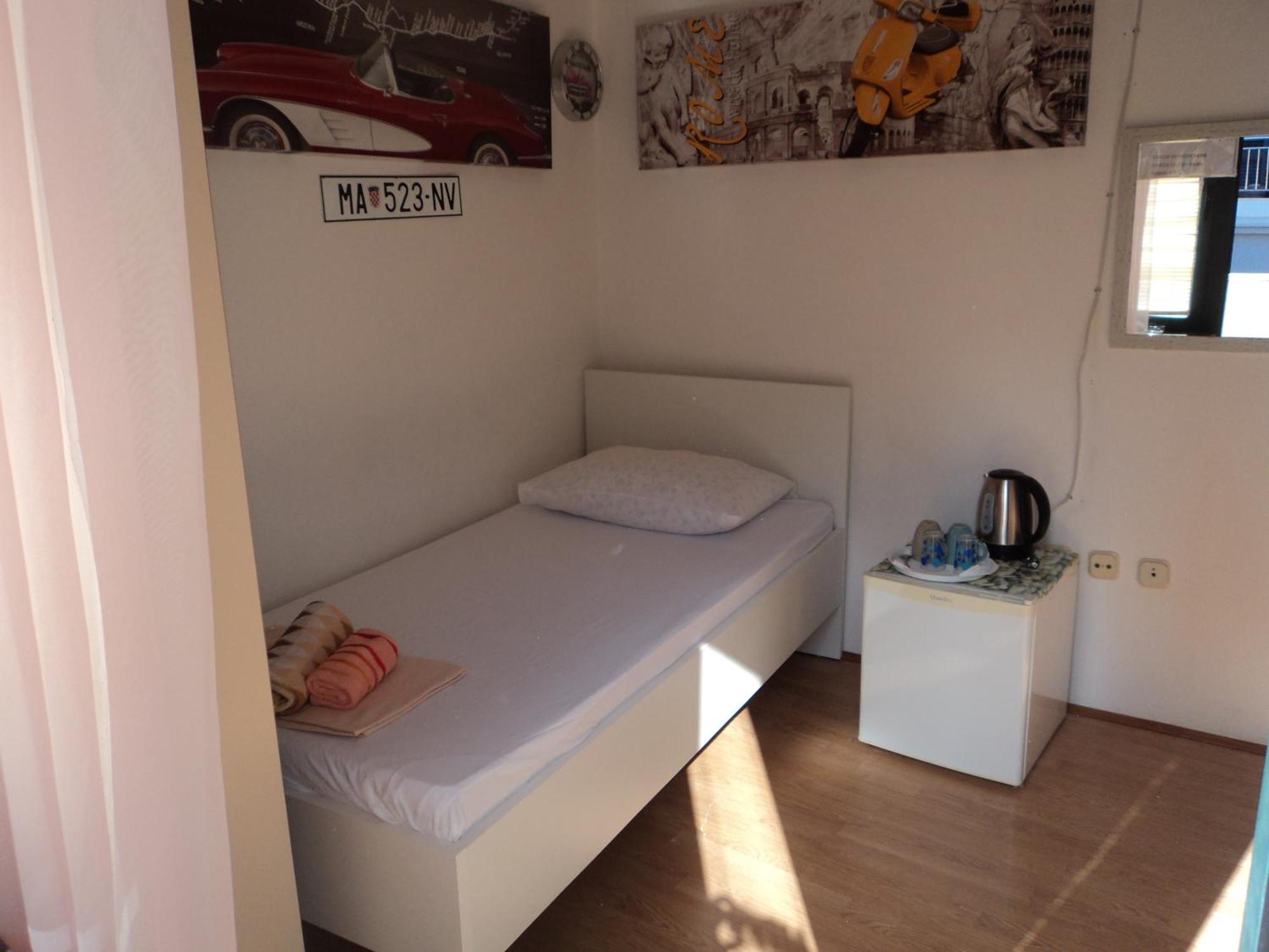 Rooms Tia Baška Voda المظهر الخارجي الصورة